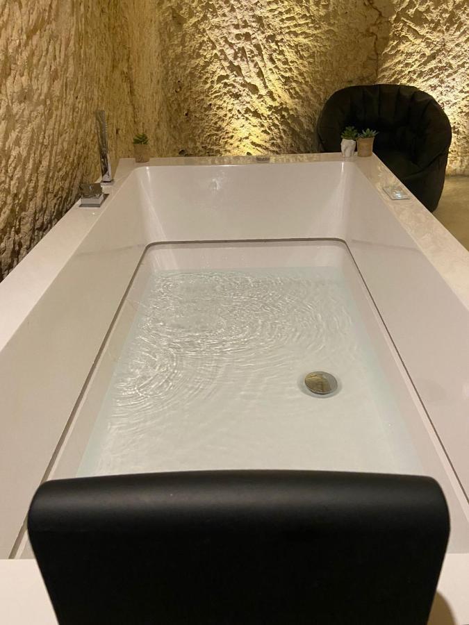 הוילה אוסטוני La Grotta Del Relax מראה חיצוני תמונה